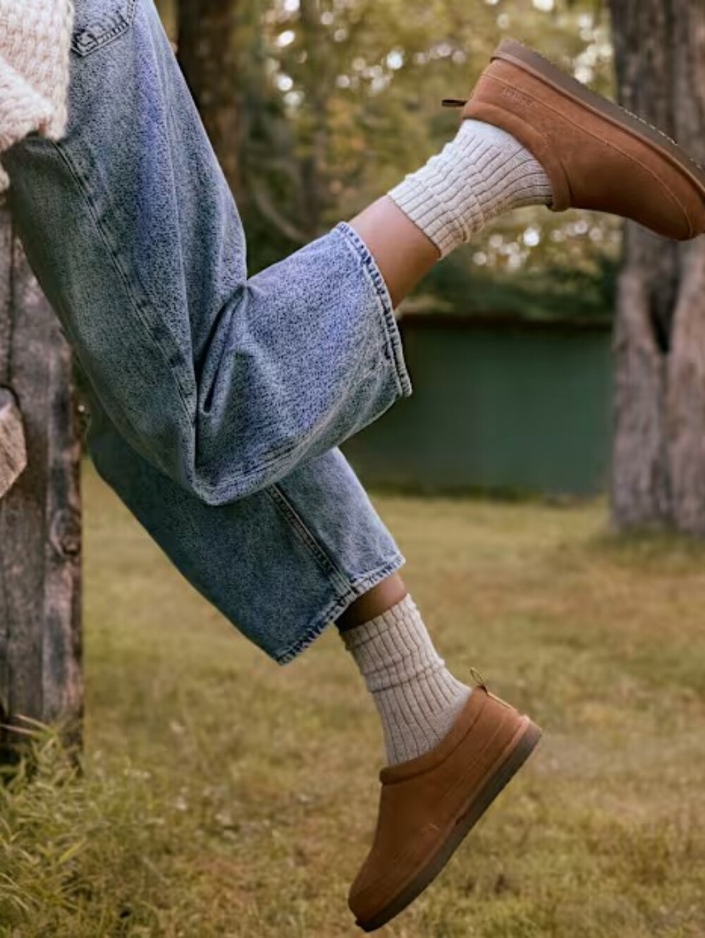 Bombas Saturday Slippers in Camel